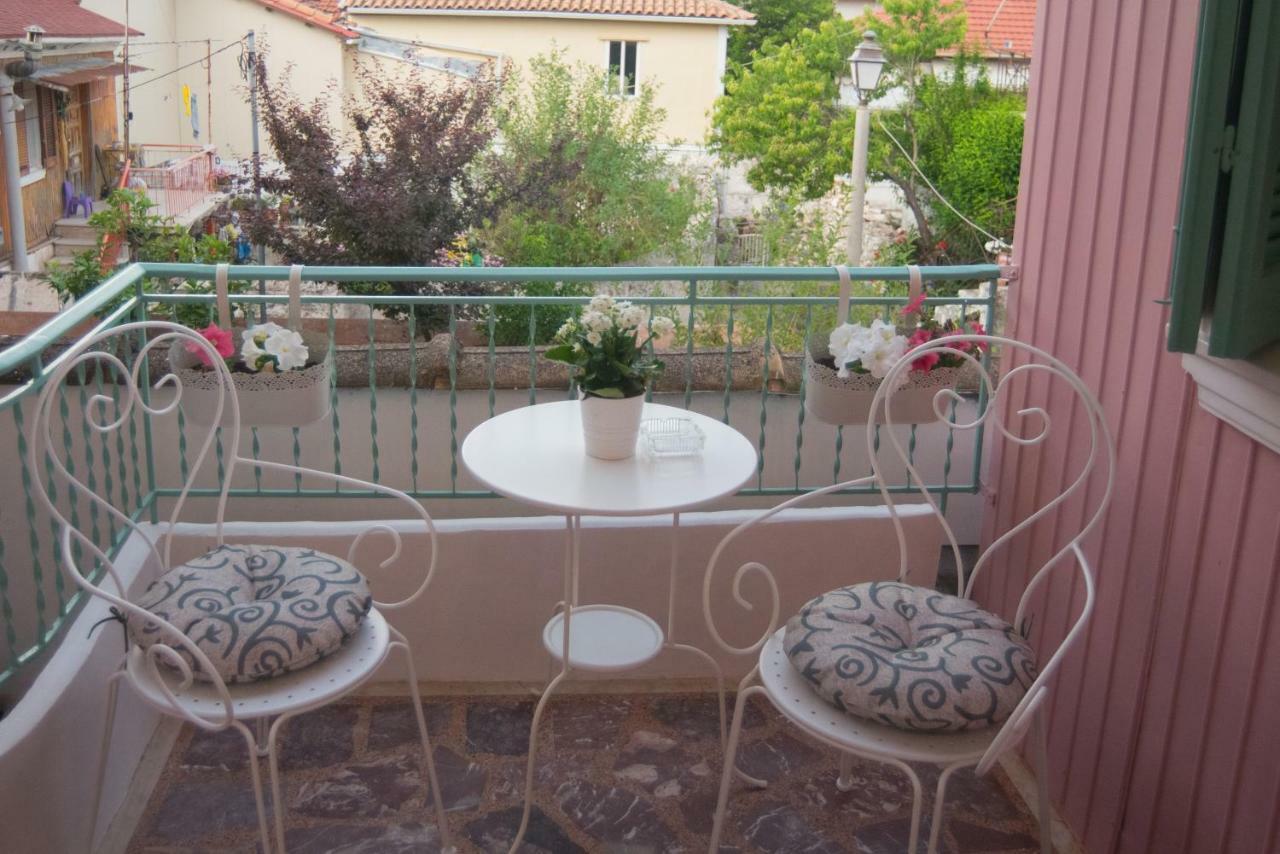 La Casa Rosa Apartment Lefkada City Bagian luar foto